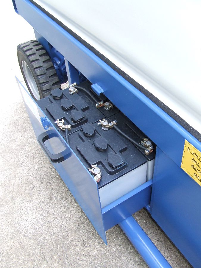 Piattaforma Aerea a Pantografo Gommata – Modello 122